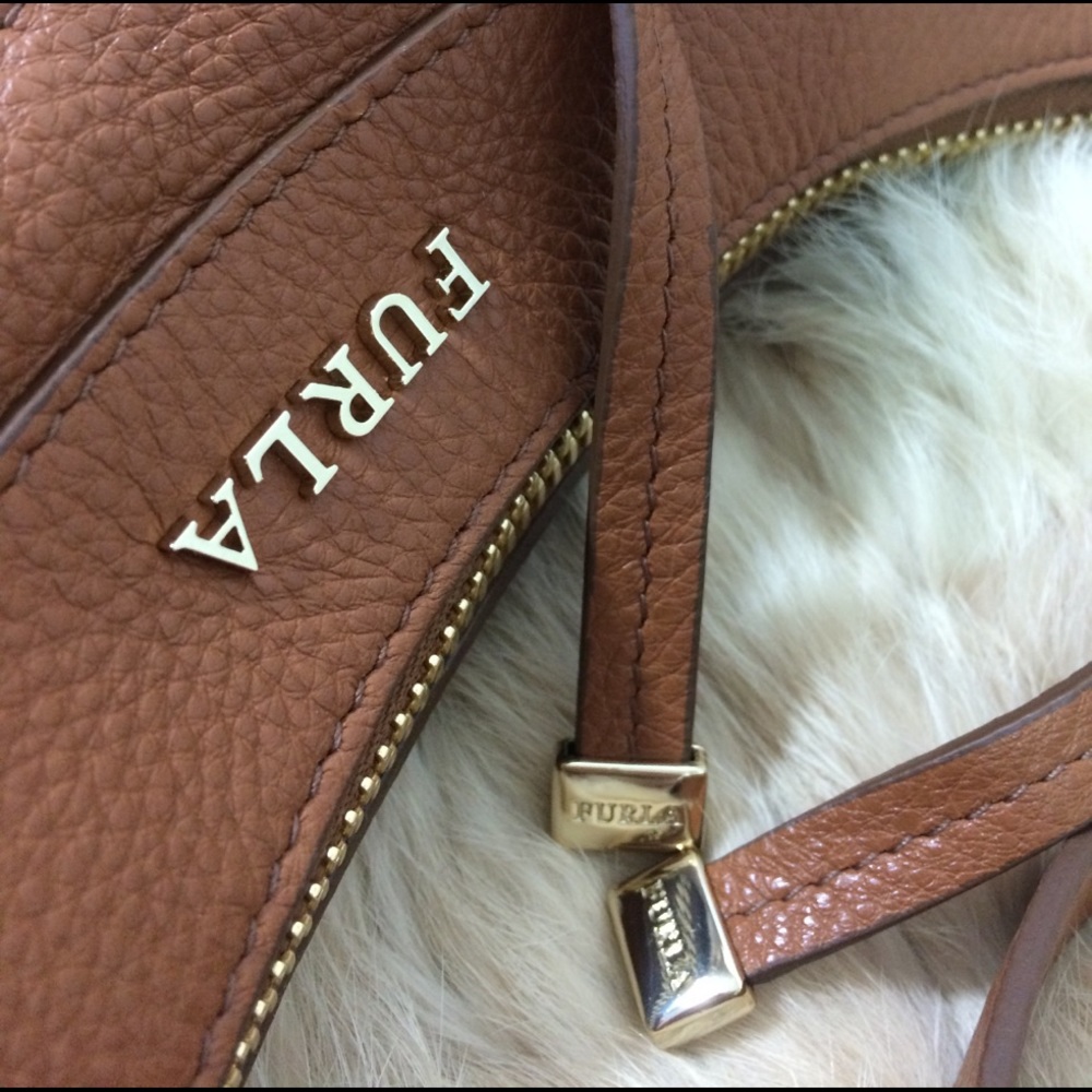 NEW FURLA Ginevra Tan Crossbody Bag - New Cuoio Brown Leather Small Hobo Bag - Picture 7 of 9